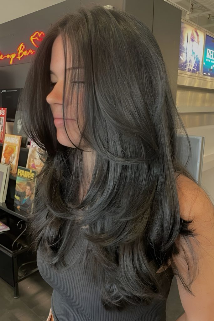 Feathered Layers on a Silk Press for Bouncy Movement and Flow