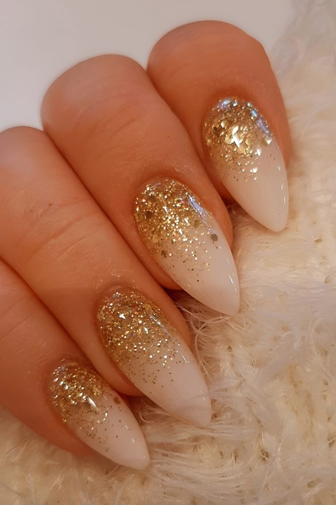 Golden Glitter Accents That Add Festive Shine