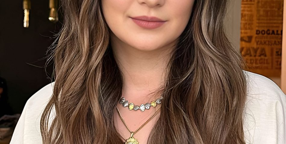 Loose Beach Waves with Textured Finish