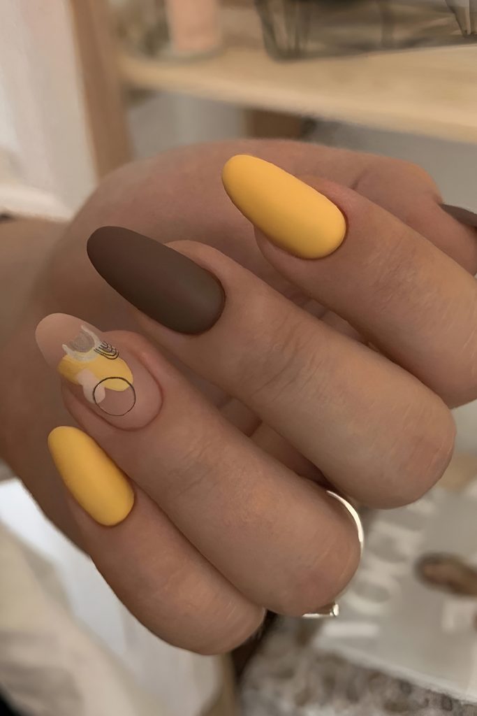 Matte Mustard Nails That Tap Fall Energy