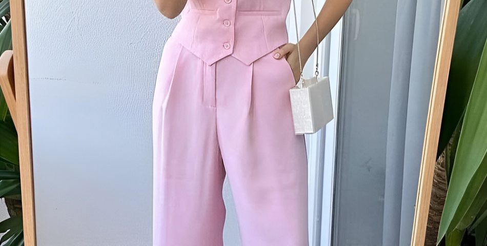 Pastel Outfits That Balance Softness and Strength