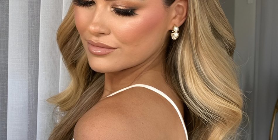 Side Swept Curls for Glamorous, Red Carpet Elegance