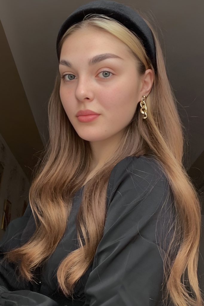 Simple Hair Down Look with a Statement Headband