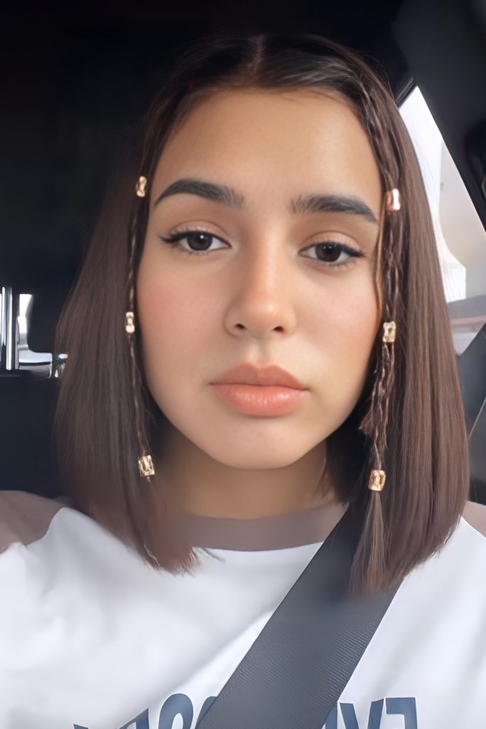 Sleek Straight Bob with Glossy Shine