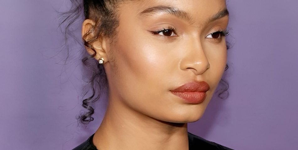 Top Knot Bun for Sleek and Functional Sophistication