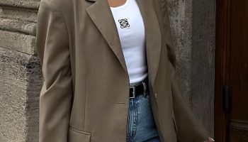 Casual and Classy by Pairing Baggy Jeans with a Blazer
