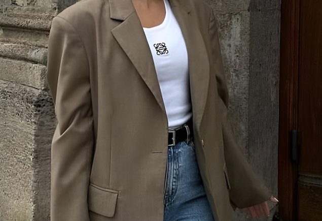 Casual and Classy by Pairing Baggy Jeans with a Blazer