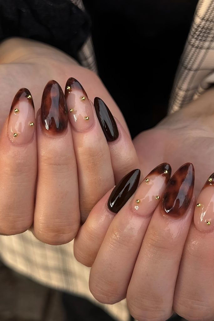 Deep Chocolate Browns for a Cosy Autumn Vibe