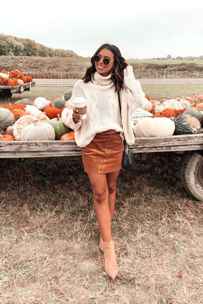 Earthy Shades and Suede Fabrics That Define Fall's Vibes