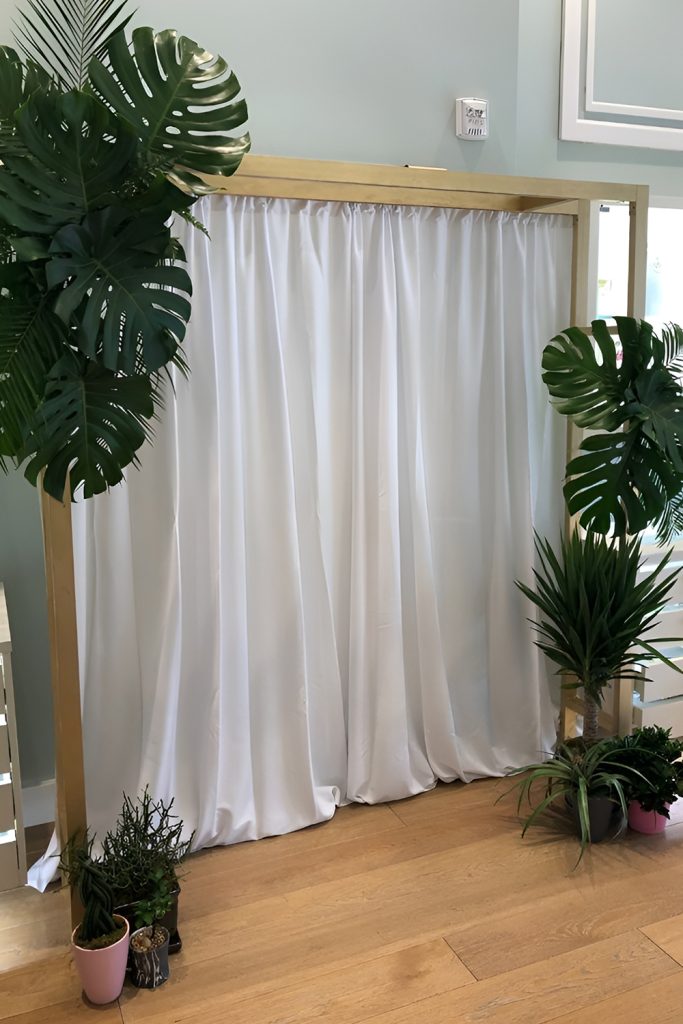 Leaf Garland Arch with Seasonal Blooms