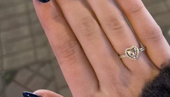 Midnight Blue for a Stylish Seasonal Statement