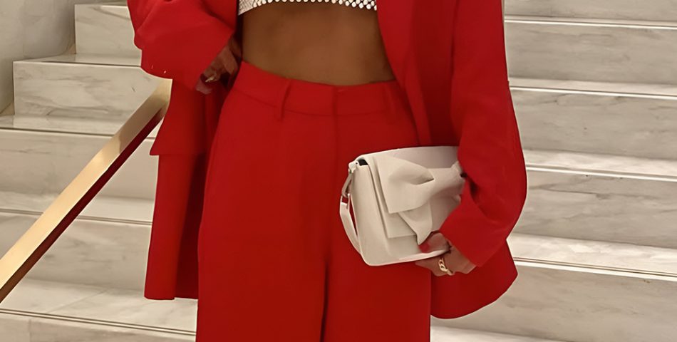 Monochrome Outfits Perfect for Winter Evenings