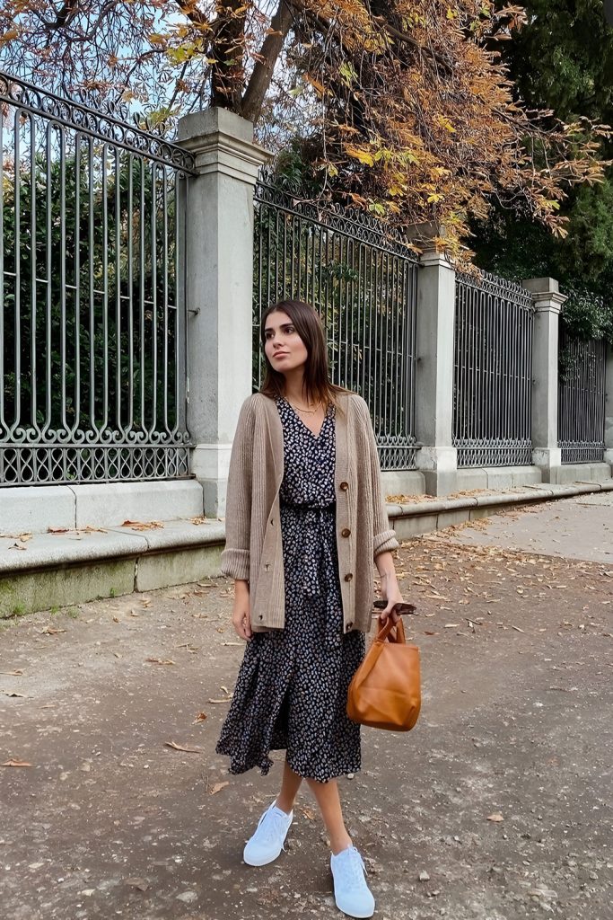 Oversized Cardigans and Midi Dresses for Casual Elegance