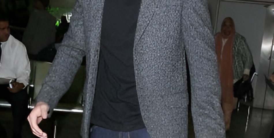 Smart Casual with a Blazer and Dark Denim