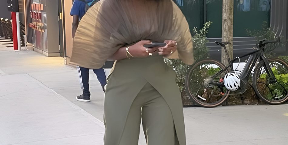 Statement Sleeves that Grab Attention