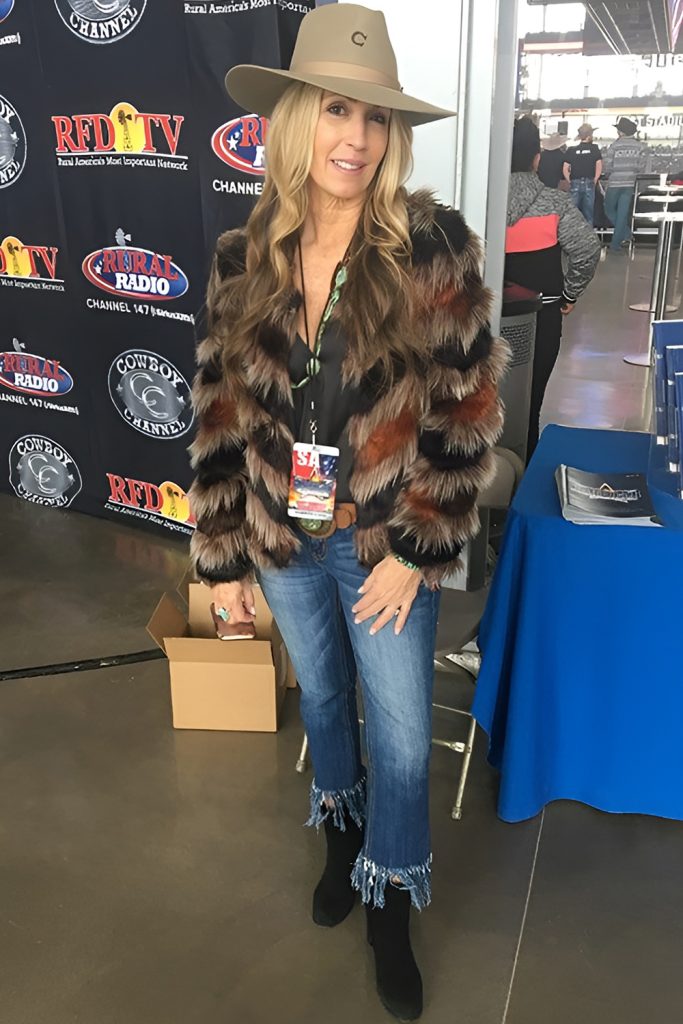 Use random layers of faux fur accents and western footwear