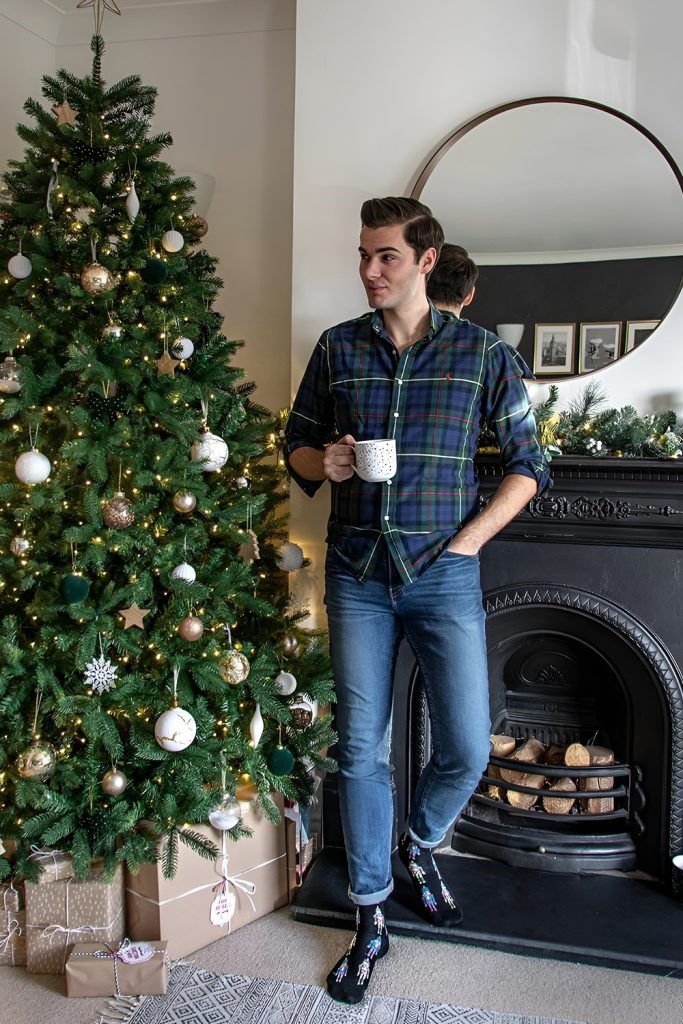 Casual tailoring for evening appeal