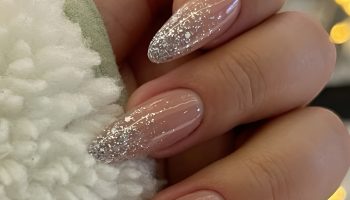 Glitter Gradient Nails That Light Up the Night