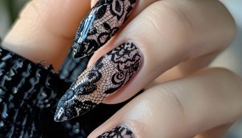 Gothic Witch Lace Nails