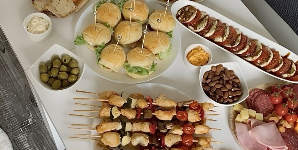 Luxurious dinner banquet for an intimate celebration