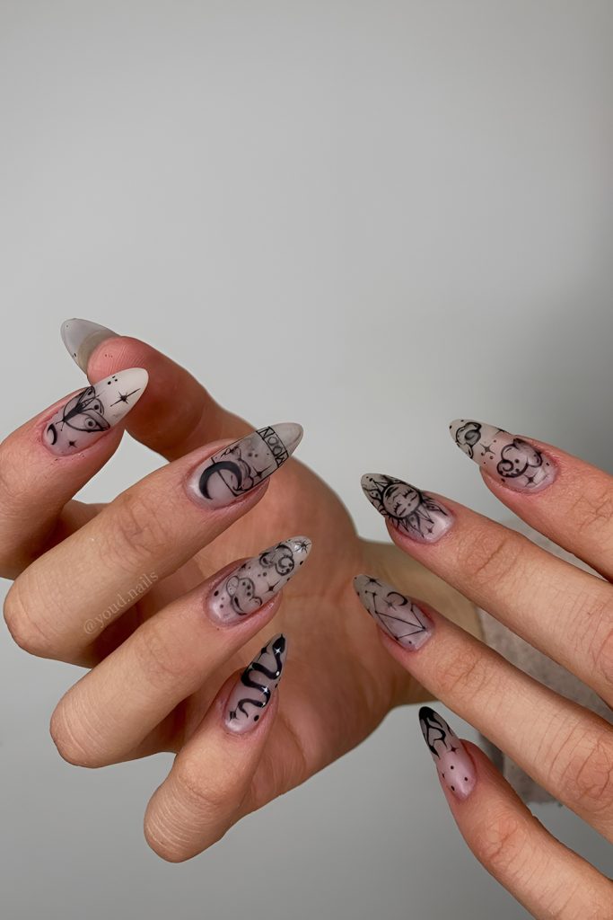 Tarot Symbol Nails