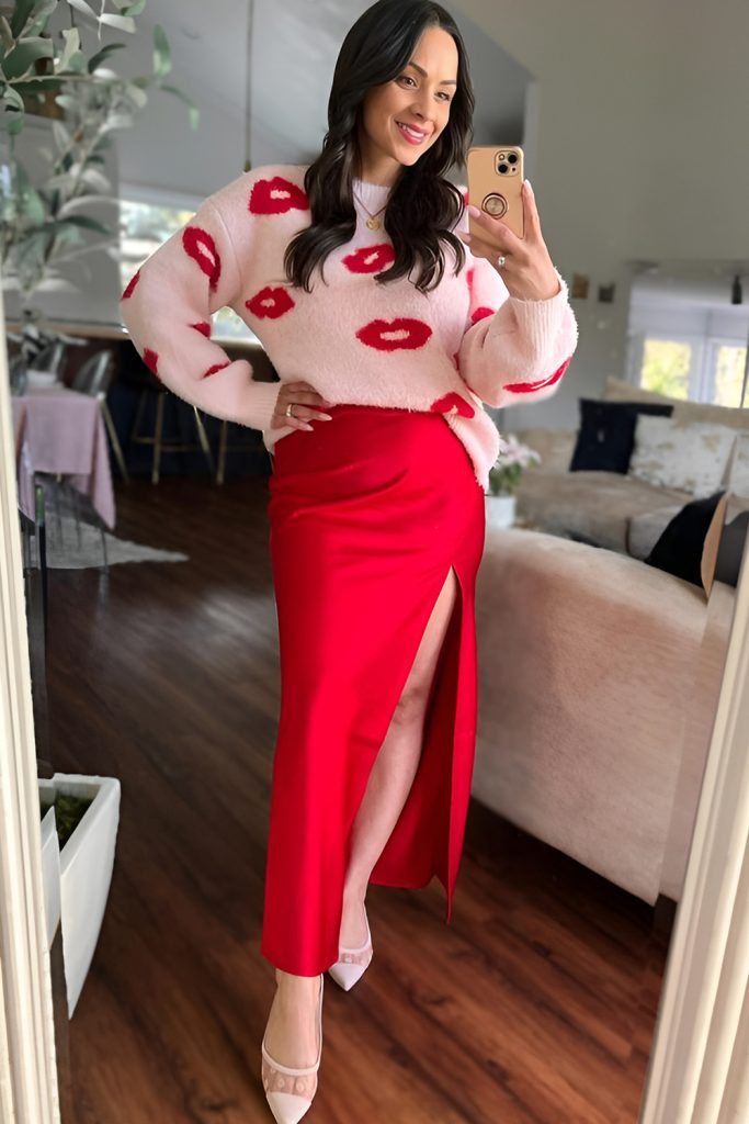 Combinations of Sweater and Skirt to Wear on a Date