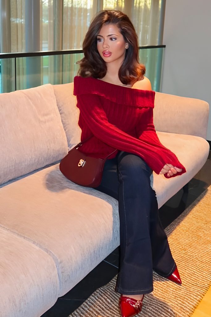 Neutral Looks for Minimalist Romantics