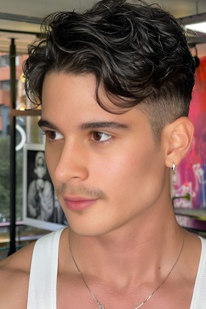 Relaxed Wavy Layers With Tight Temple Fade