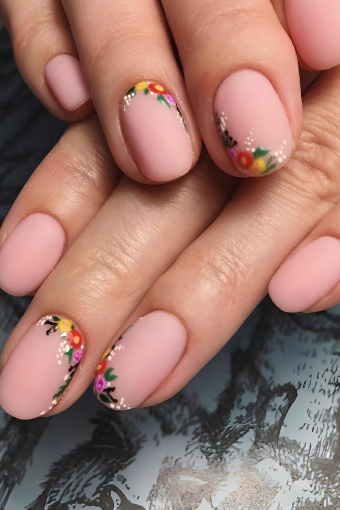 Soft Nails w Micro Floral Highlights