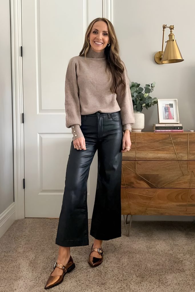 Cropped Leather Pants Ankle Flashing Style