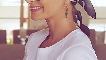 Headband Style the better to frame the Face