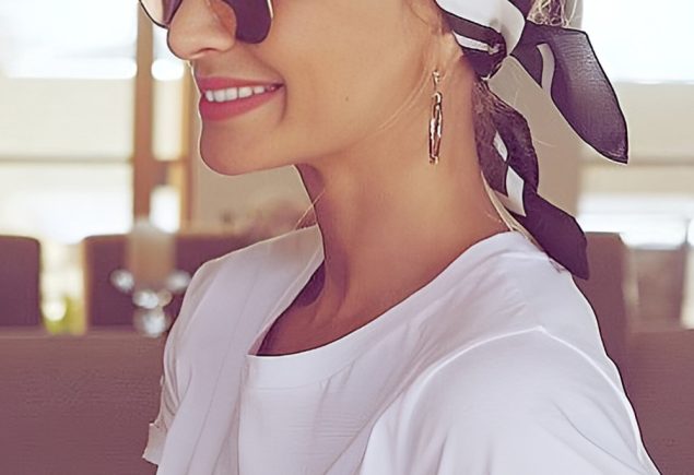 Headband Style the better to frame the Face