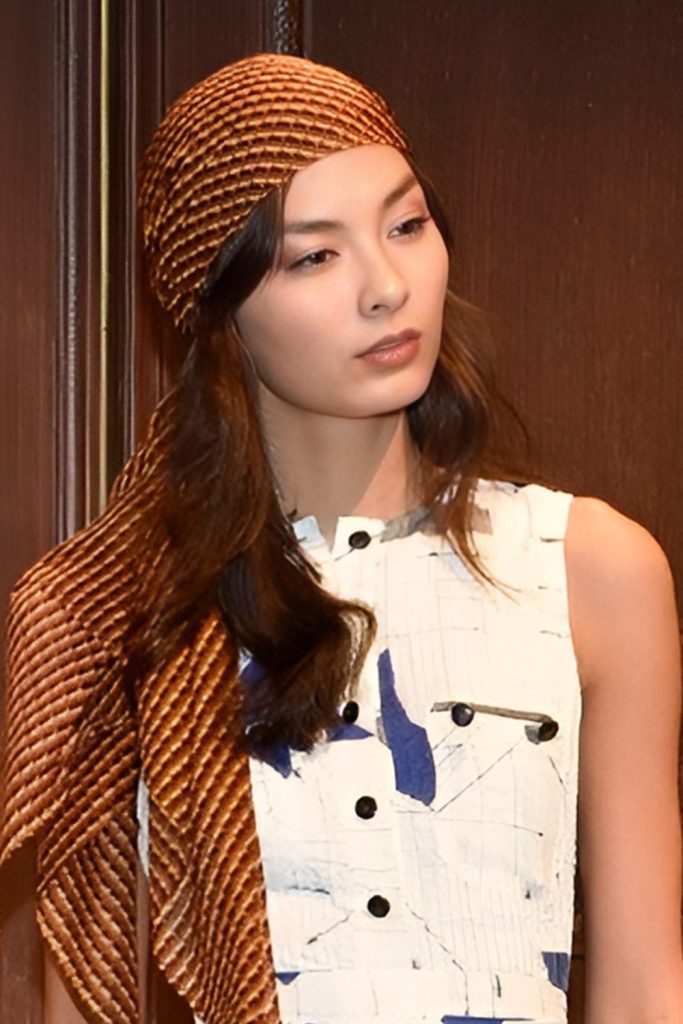 The Side Tie Detail Soft and Feminine Chic