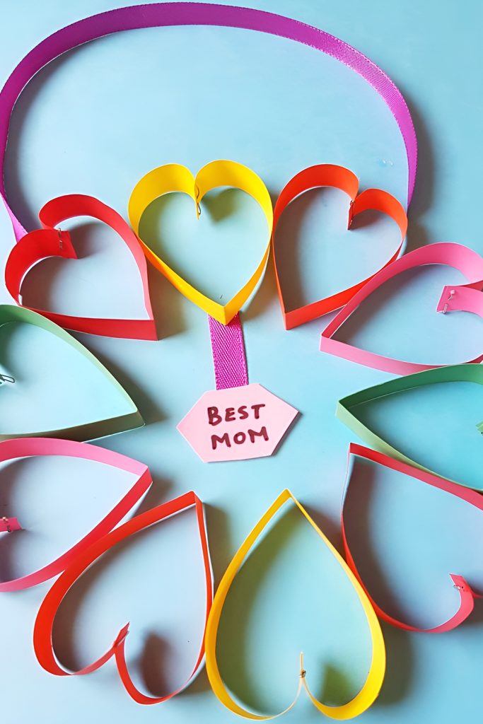 Cheerful Paper Heart Garlands for Mom