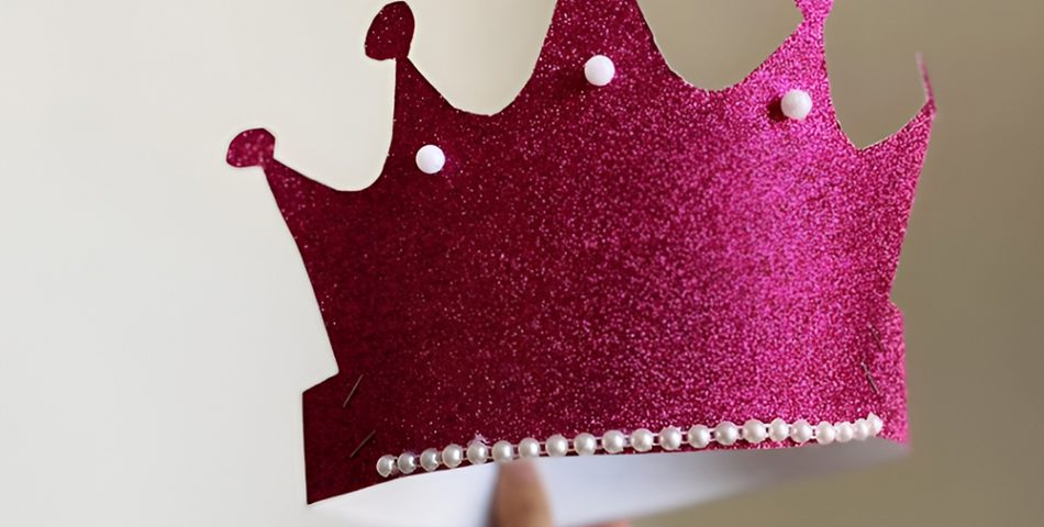 Paper Plate Crowns Full of Colour and Fun