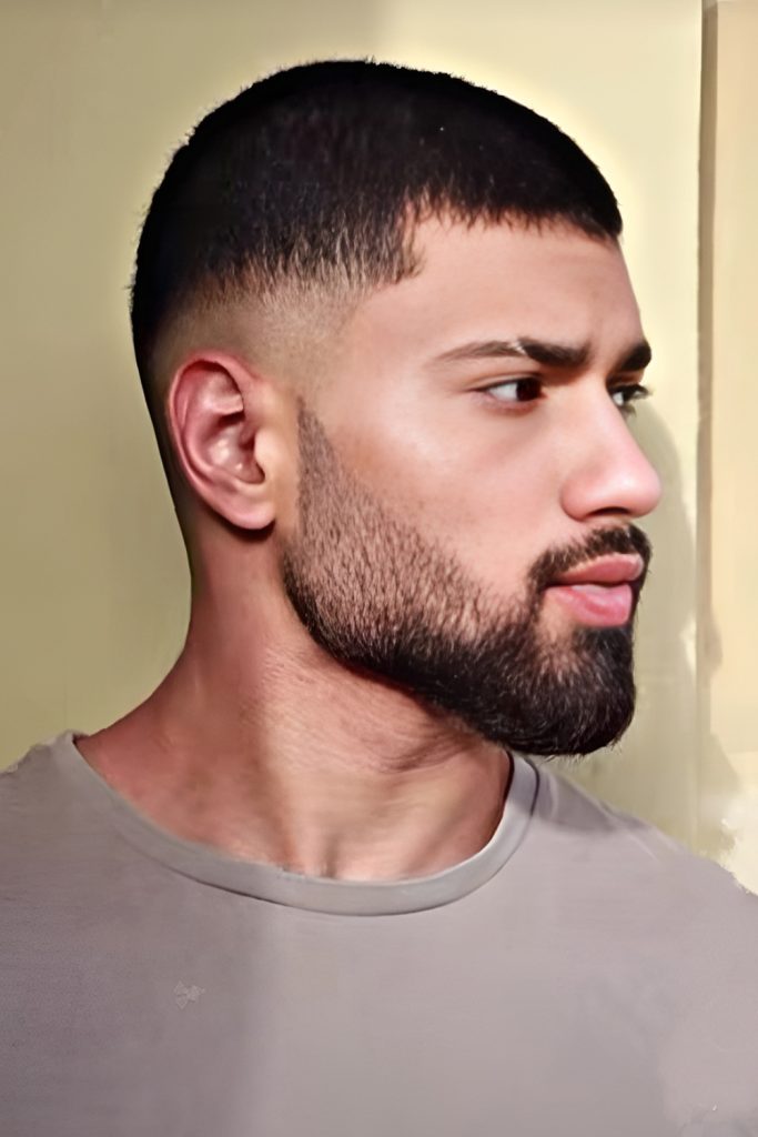 Short Beard with Tapered Cheeks