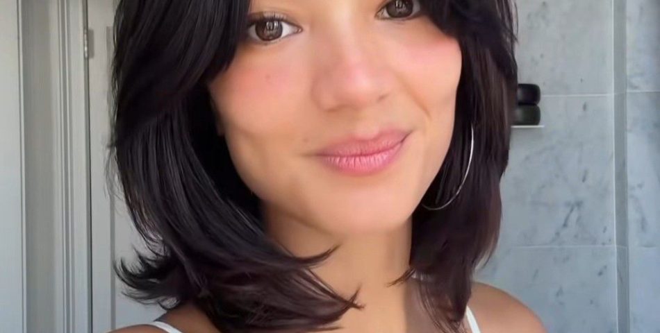 Textured Lob With Side Swept Fringe