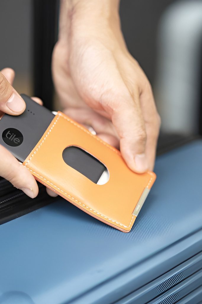 Smart Luggage Tracker for Peace of Mind