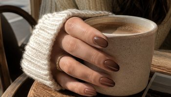 Fall nail colors 2026, mocha brown manicure with coffee cup