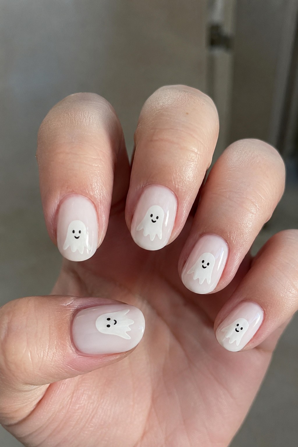 Smiling Ghost Nails Halloween design 2026