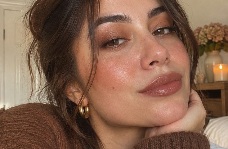 Pinterest cover for monochrome warm neutral makeup looks on Insiderlyfe