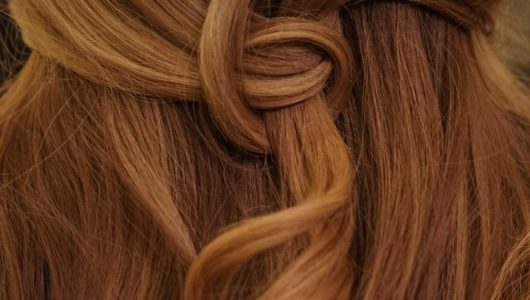 12 Half Up Half Down Hairstyles for Winter Parties styling guide